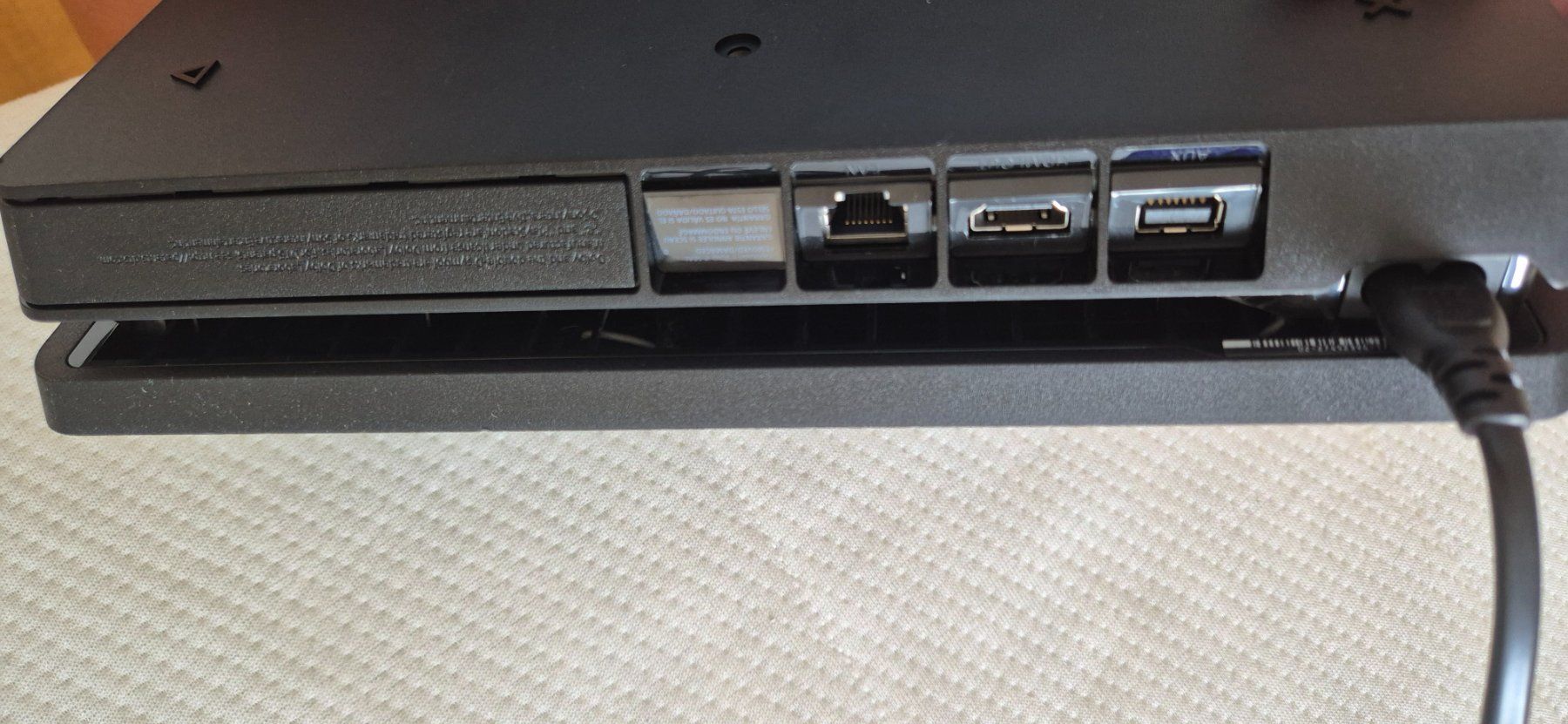Sony Konsolen: PS4 Sony – Gebraucht aus Rubigen von Ditta02 2