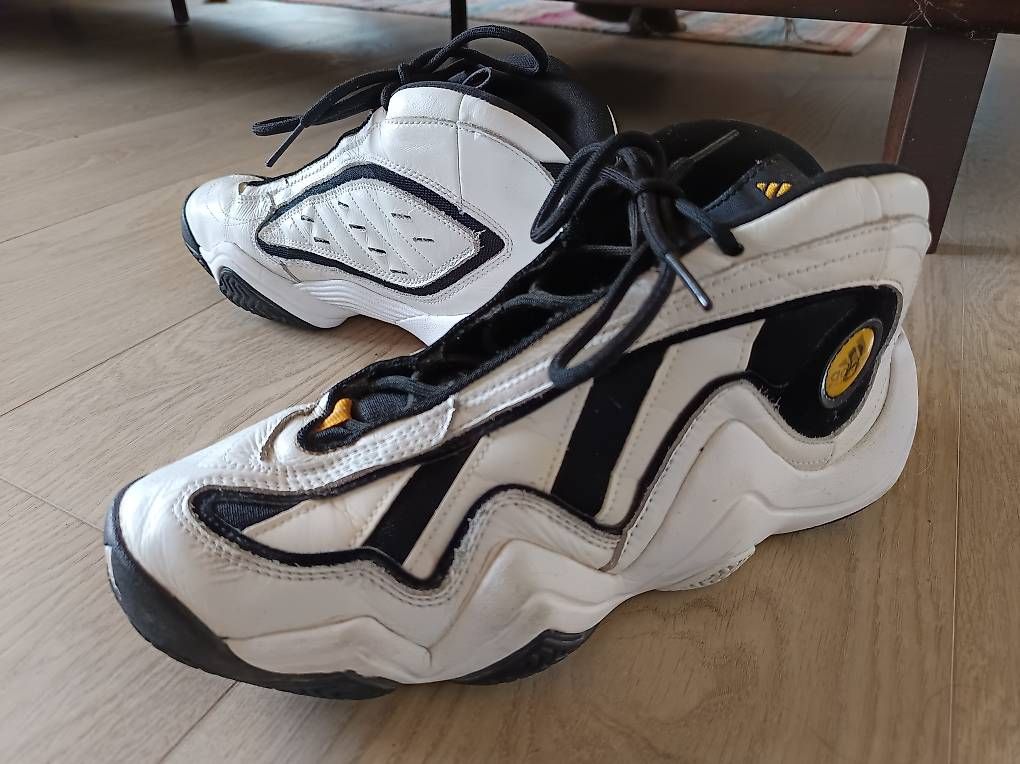 Adidas Scarpe da uomo: Basketball Schuhe adidas Kobe Bryant – Usato da Brütten venduto da engiadinaa