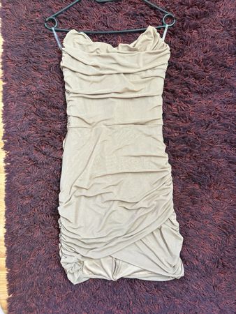 Robe bustier beige foncé plissée taille 36