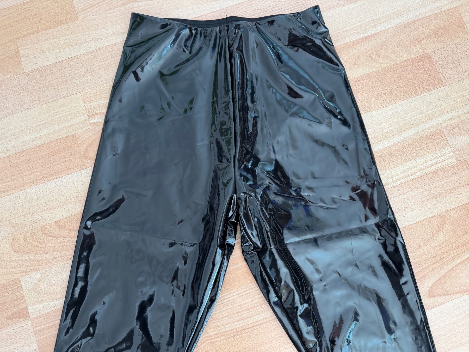 Leggings: Vinyl Lack Leggings Schwarz – Nuovo e nell'imballaggio originale da Uetendorf venduto da Stoun 5