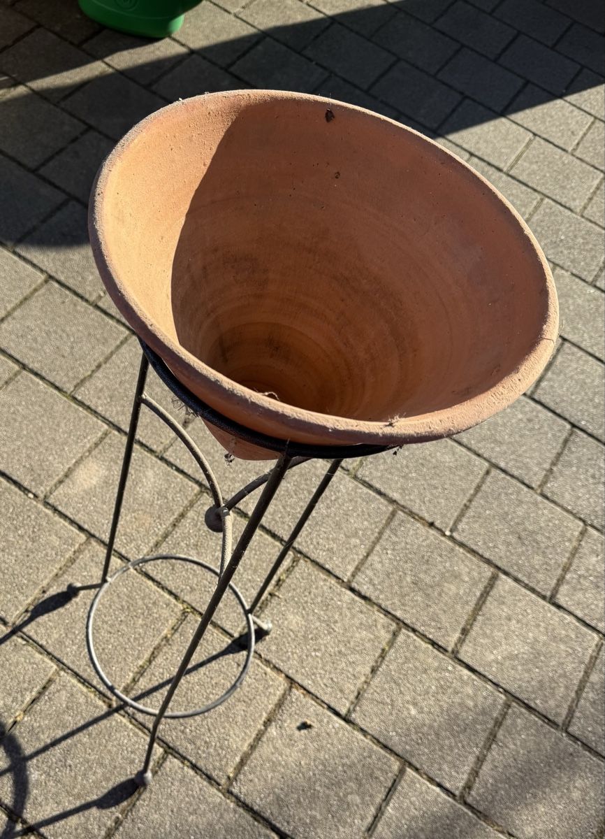 Blumentöpfe: Blumentopf mit Ständer – Gebraucht aus Reichenburg von Noele123 2