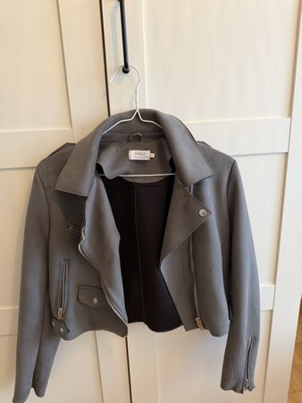 Damen Jacke ONLY Grau Grösse S - guter Zustand
