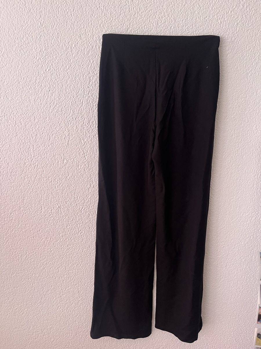 Hosen: Schwarze Stoffhose – Gebraucht aus Andwil SG von sas_m9tn 1