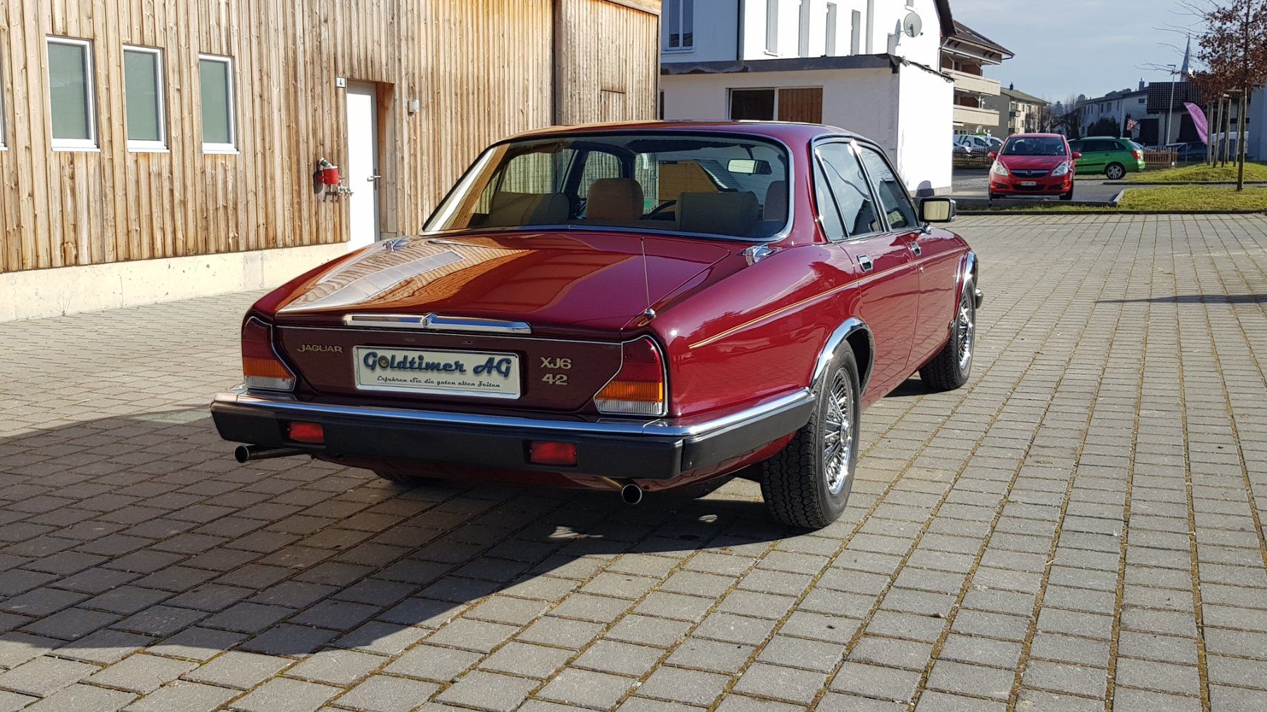 Jaguar Automobili: Jaguar XJ6 4.2 – Usato da Reinach AG venduto da Goldtimer 3