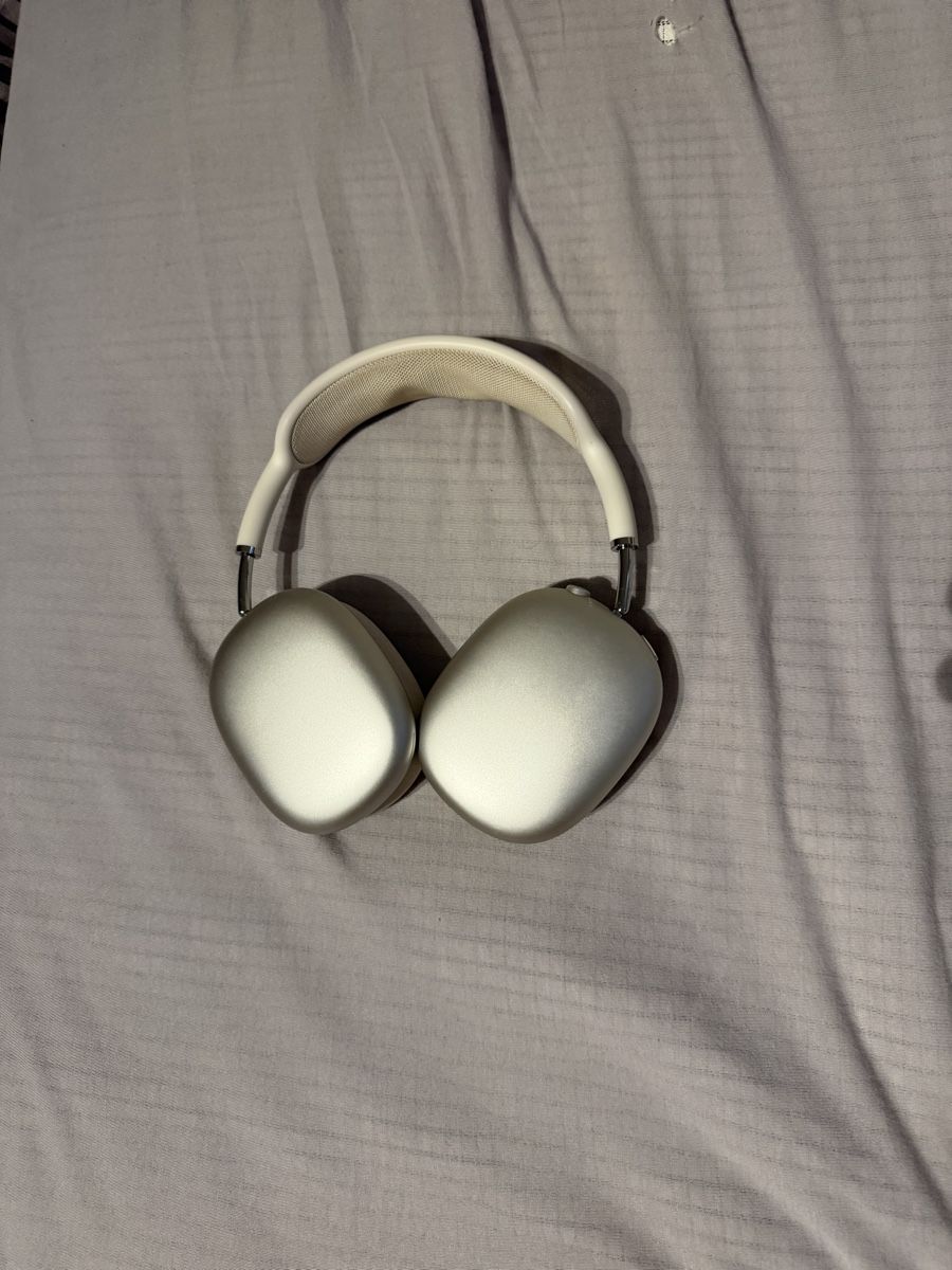 Apple Cuffie: Airpods Max 2Gen – Usato da Basel venduto da azb_tb6b 1