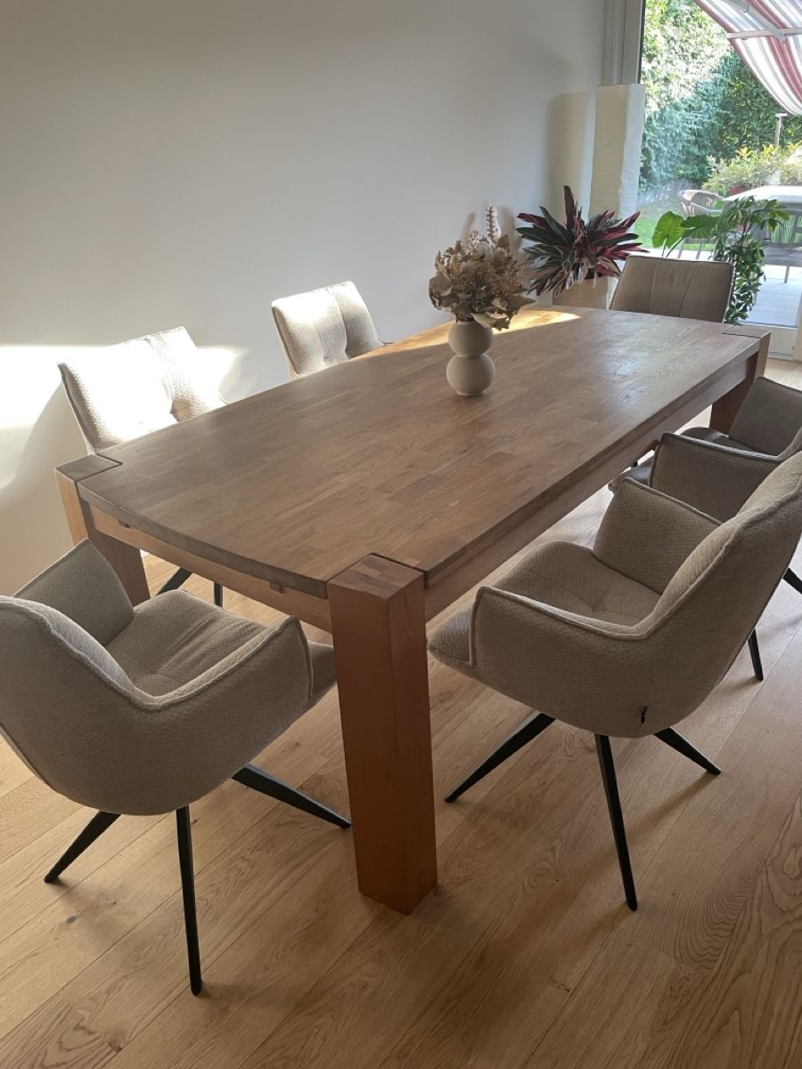 Tables: Table en bois massif extensible – D'occasion à Villars-sur-Glâne par mar_by2j