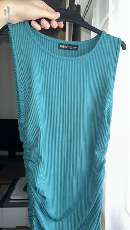Robe moulante Verte - Parfaite pour l'été - Taille M