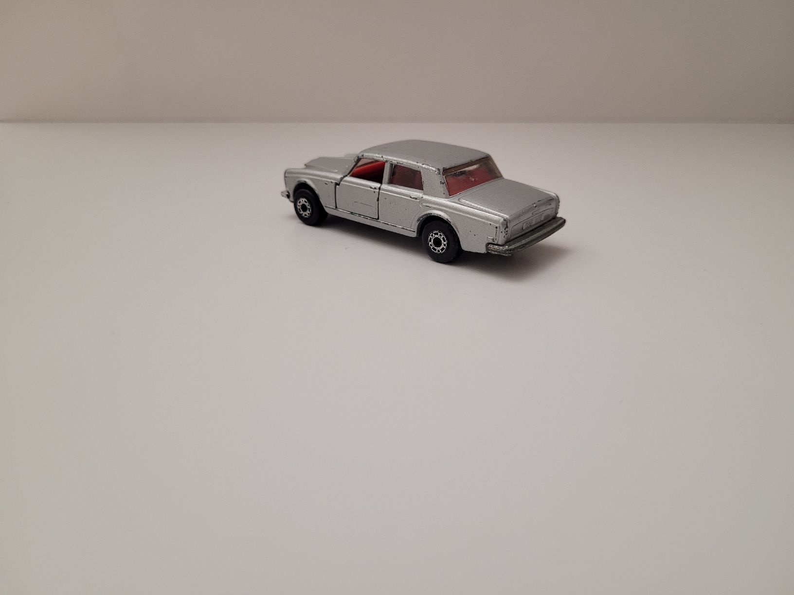 Matchbox Modellini d'auto: ROLLS-ROYCE SILVER SHADOW (MATCHBOX LESNEY) 1/64 – Usato da Zumikon venduto da tho_9zm8 1