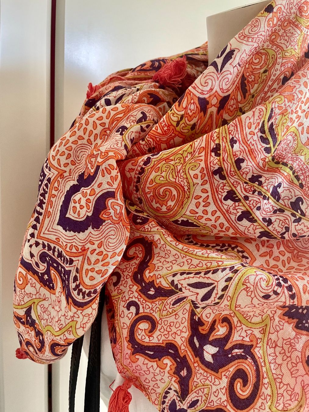 Codello Foulard & Sciarpe: Sehr schönes Tuch von Codello – Nuovo (secondo la descrizione) da Zürich venduto da Caracol1998 3
