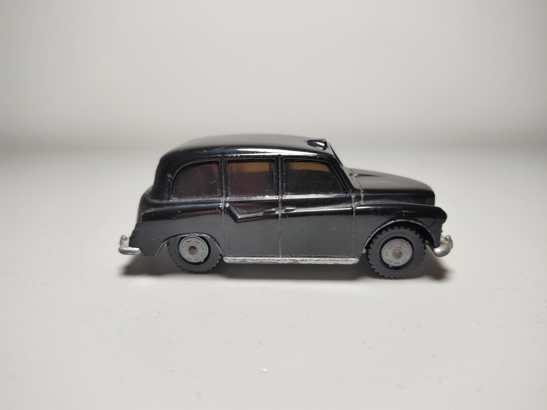 Modellini d'auto: Lone Star London Taxi – Usato da Bachenbülach venduto da R.Mall 2