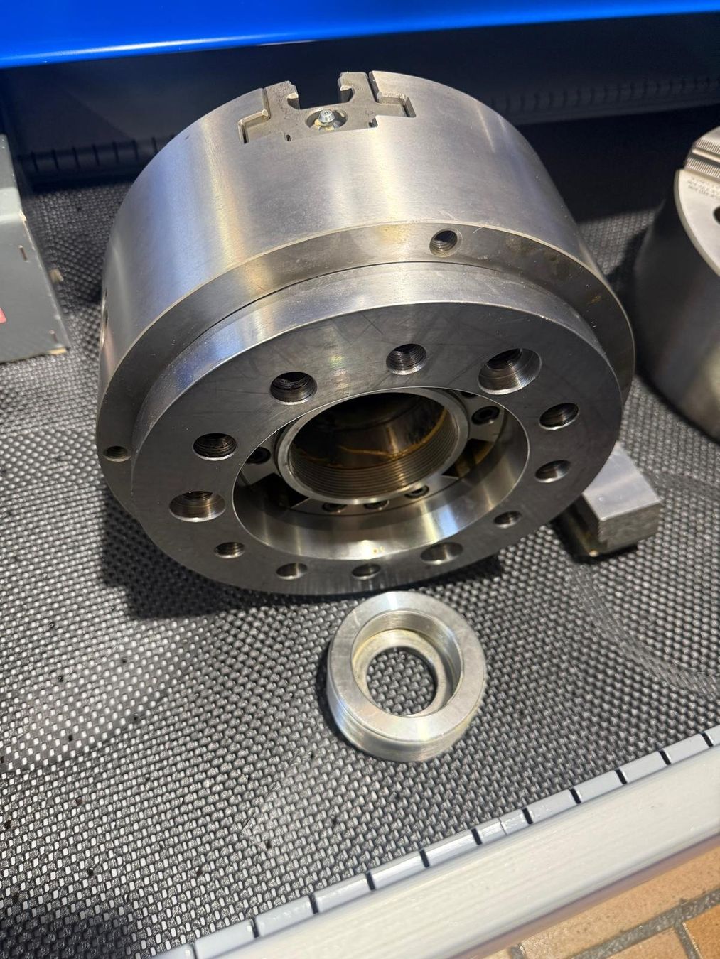 Altro per industria metallurgica: SMW Autoblock FMAX50KN Drehfutter 250 BB – Usato da Balgach venduto da sch_5gl9 1