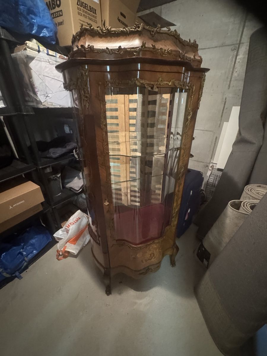 Vetrine: Ancienne vitrine – Usato da St-léonard venduto da LUXURYCOQUOZ