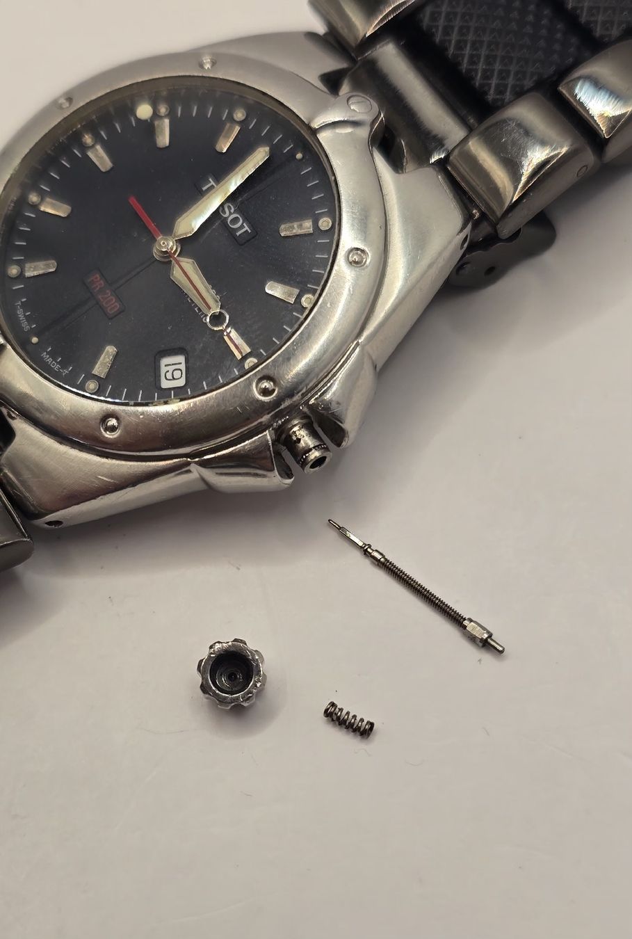 Tissot Orologi: Tissot PR200 Quartz Date 39mm – Usato da Minusio venduto da AGSuhren 9