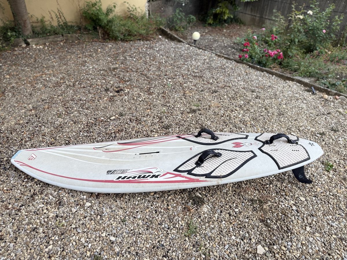 Surfboards & Schwimmbrette: Fanatic Windsurfboard HAWK 110 Liter gute Zustand – Gebraucht aus Biel/Bienne von ave_dp8z