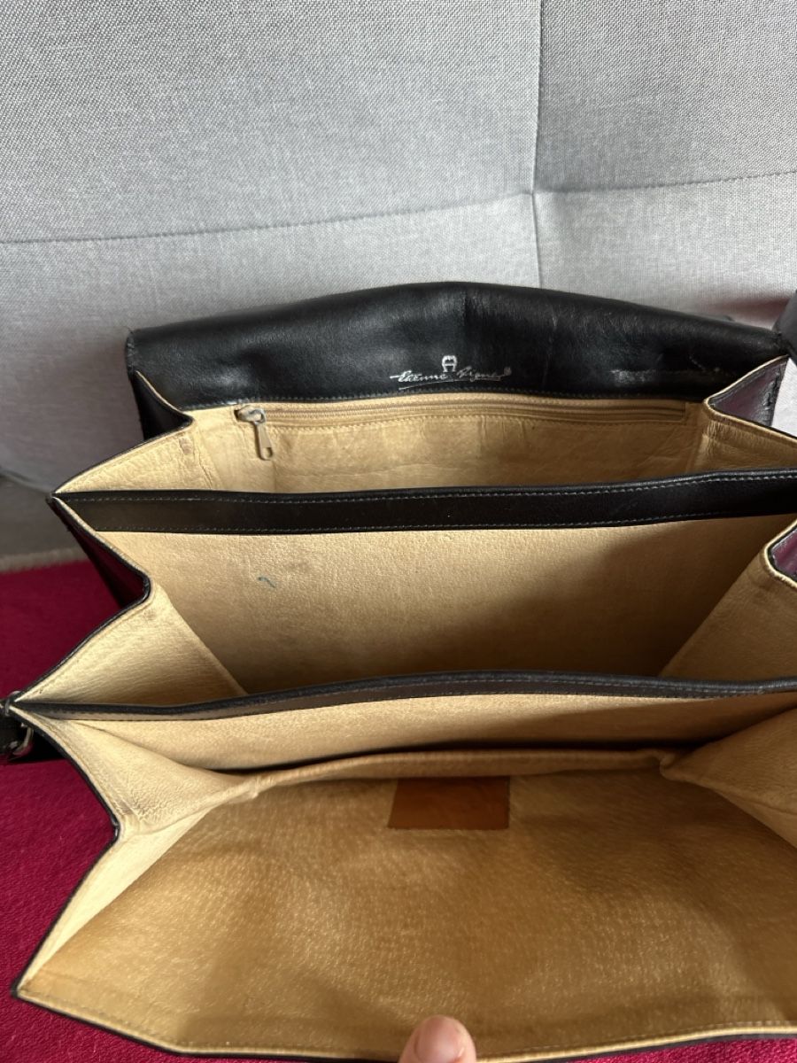 Aigner Borse da donna: Handtasche von Étienne Aigner. Schwarz Leder. – Usato da Zürich venduto da Thomaslue 1