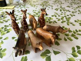 8 Vintage Holz-Serviettenringe  Safari Tiere