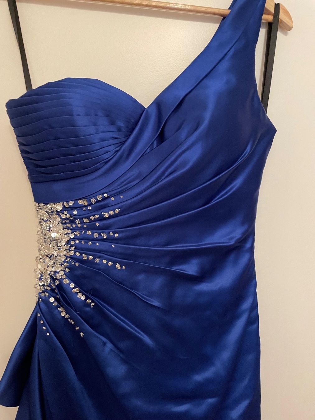 Kleider: Couture Abendkleid – Neu (gemäss Beschreibung) aus Bern von Tweety5611