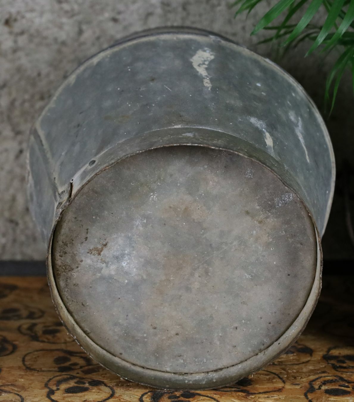 Alle Dekorationen: alter, grösserer Eimer / Brunneneimer mit schöner Patina – Gebraucht aus Birrwil von brandschatz_birrwil 3