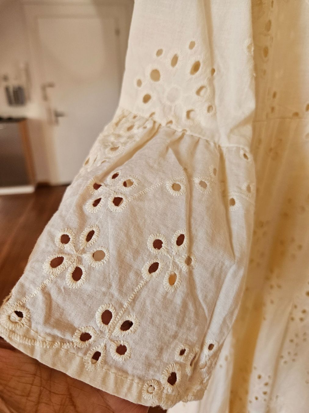 Kleider: Sommerkleid Spitze Beige Vanille 36 – Gebraucht aus Bern von Alea6892 4