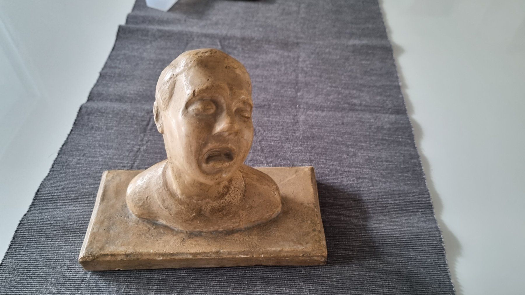 Skulpturen & Statuen: VERZWEIFLUNG-EUROPEAN ART SELECTION – Gebraucht aus Locarno von ICARO8