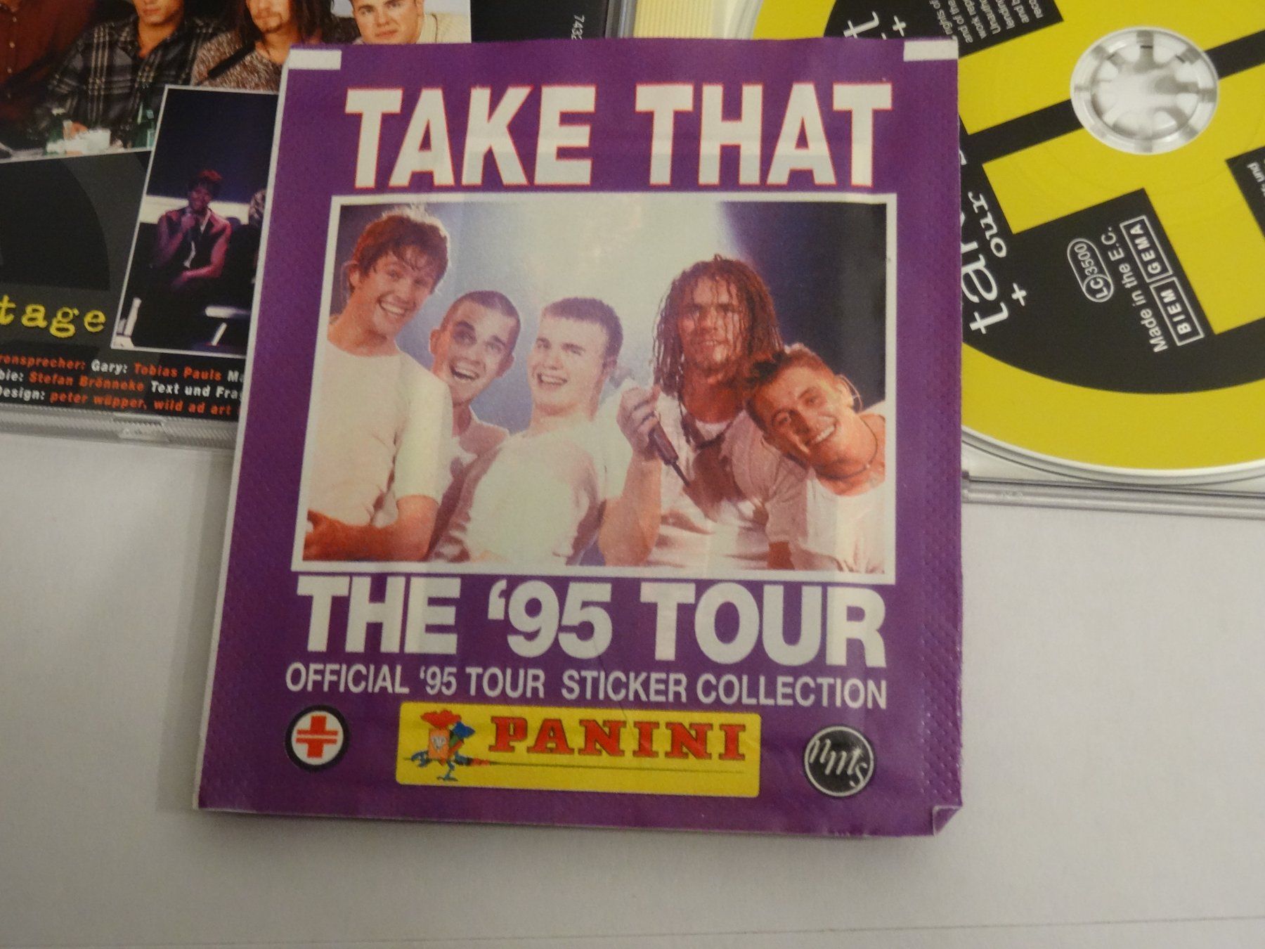 CD: Take That - Our Story Vol. 2 CD - Backstage + PANINI STICKER – Usato da Olten venduto da Disc-Ausverkauf 2