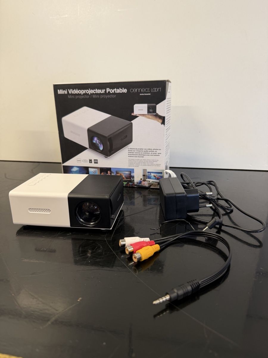Vidéoprojecteurs: Connect Loom Mini vidéoprojecteur portable LCD USB HDMI – D'occasion à montreux par Always-Good 5