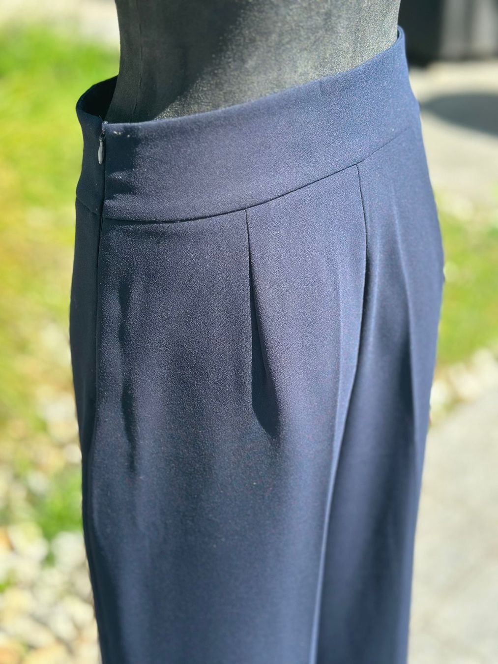 Zara Pantaloni: Elegante Damen Caprihose Gr. M – Usato da Zufikon venduto da Modestil365 4