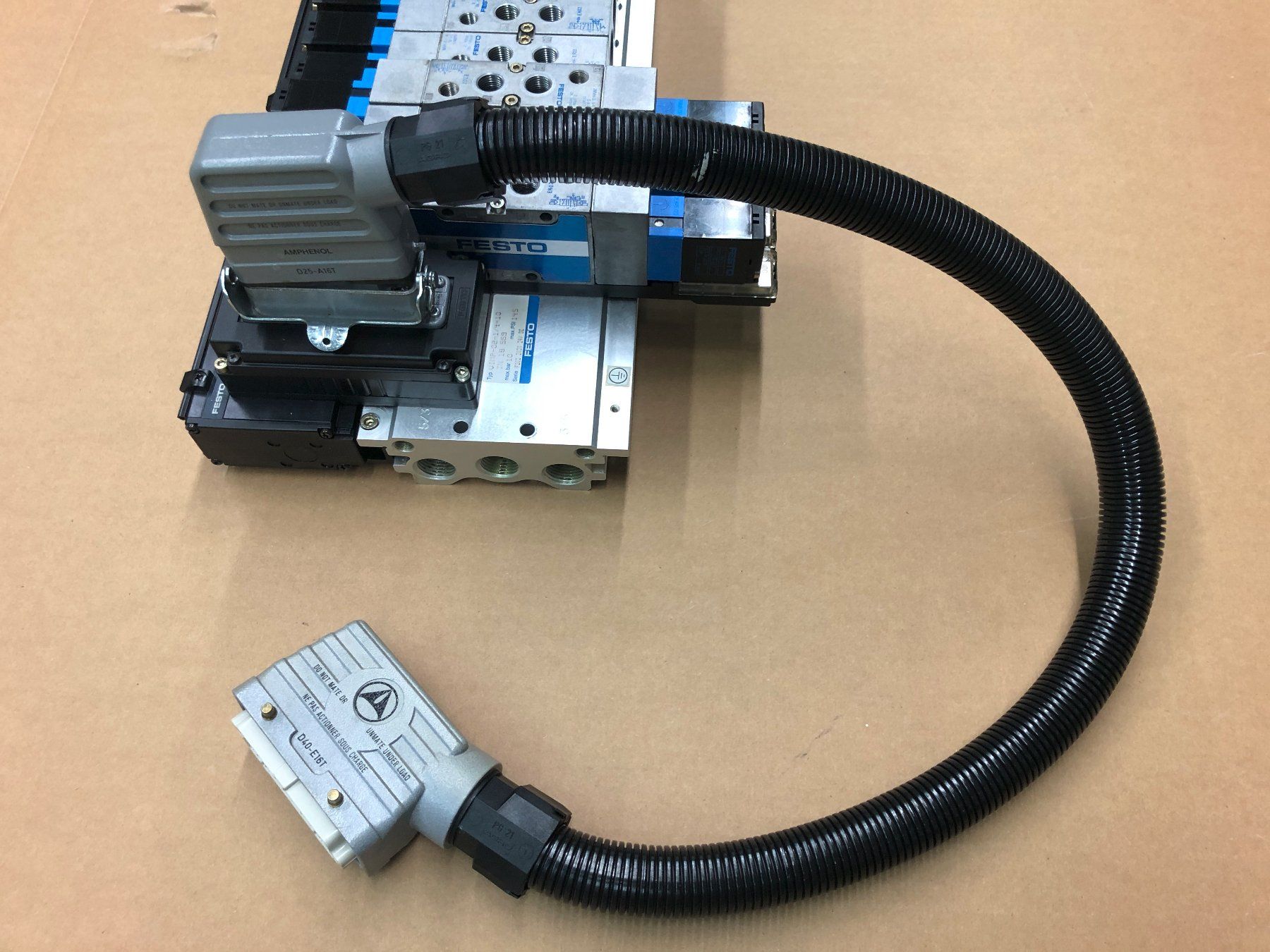 Festo Altro per industria metallurgica: Ventilinsel 1/2'' Festo – Usato da Fehraltorf venduto da pean86 4