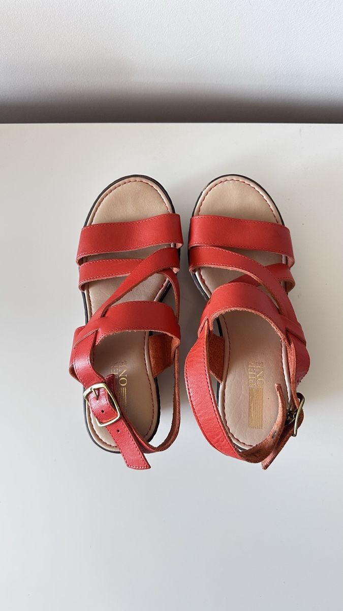 Scarpe da donna: Sandaletten rot Leder Grösse 36 – Usato da Bern venduto da WiederWert