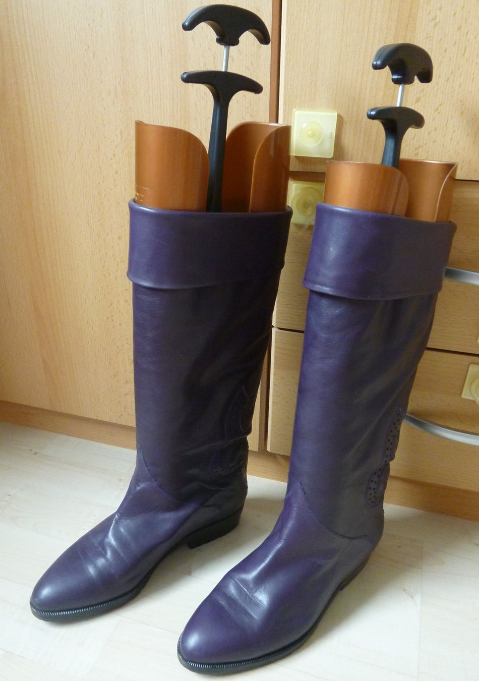 Scarpe da donna: violette Lederstiefel  Brunella  Gr. 36 – Usato da Dättlikon venduto da Mamakuga