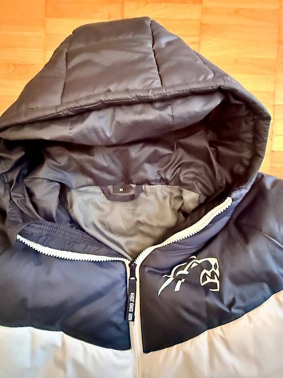 Giacche: ZSC Lions Steppjacke Gr. M – Usato da Zürich venduto da ynjd1234 2