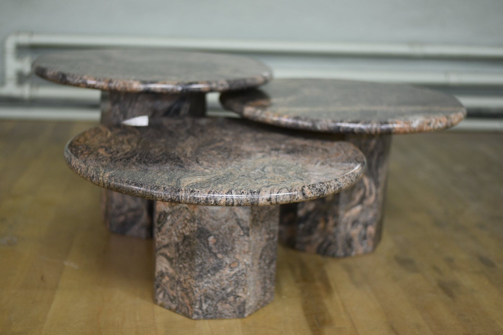 Tavoli: Couchtische aus Granit – Usato da Lichtensteig venduto da UsedIN