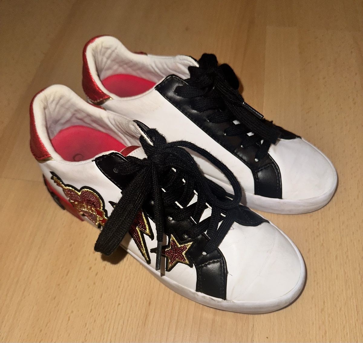 Guess Scarpe da donna: Guess Sneaker, Grösse 36 – Usato da Lampenberg venduto da Graziella_ 2