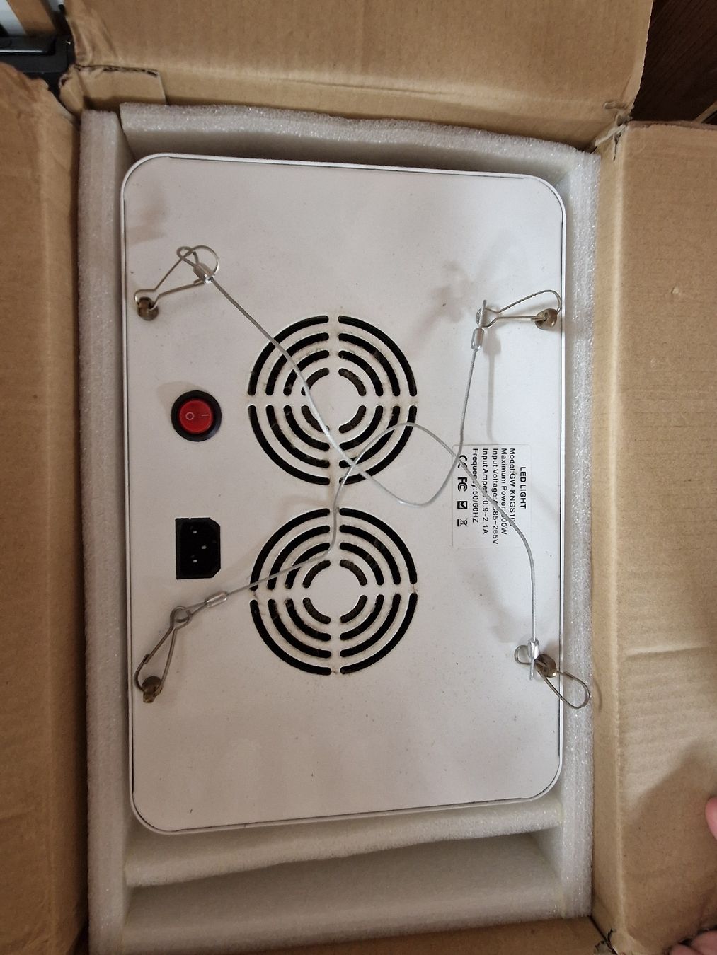 Sonstiges: LED Pflanzenlampe 300W  – Gebraucht aus Zürich von thehulk01 1