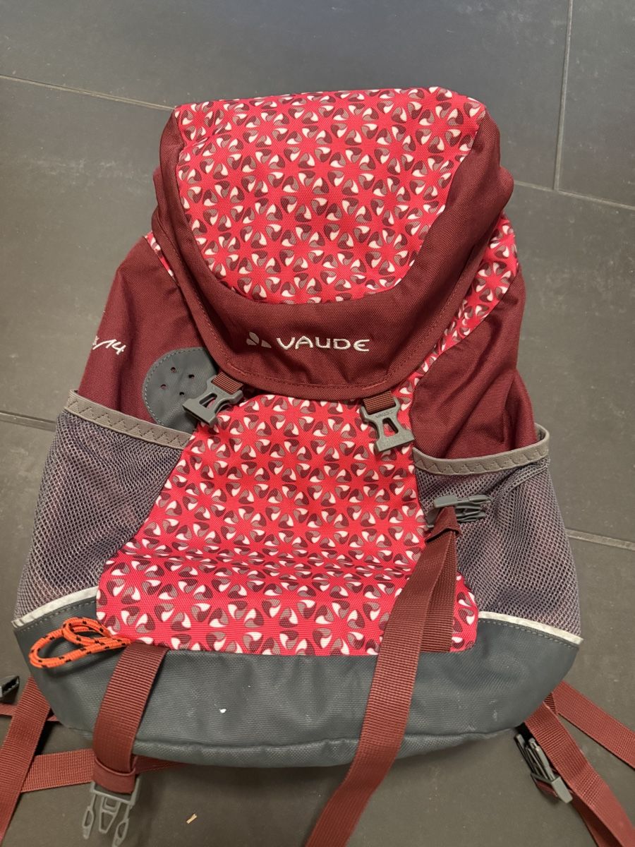 Vaude Zaini: Vaude Wanderrucksack rot 14 Liter – Usato da Lenzburg venduto da Reniss_