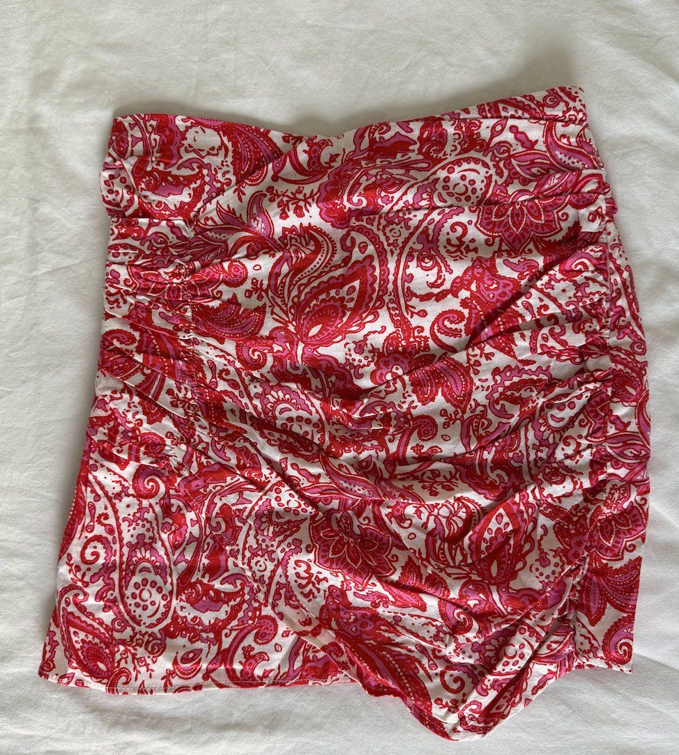 Zara Jupes: Patterned mini skirt – Neuf (Voir description) à Buonas par mej_6s67