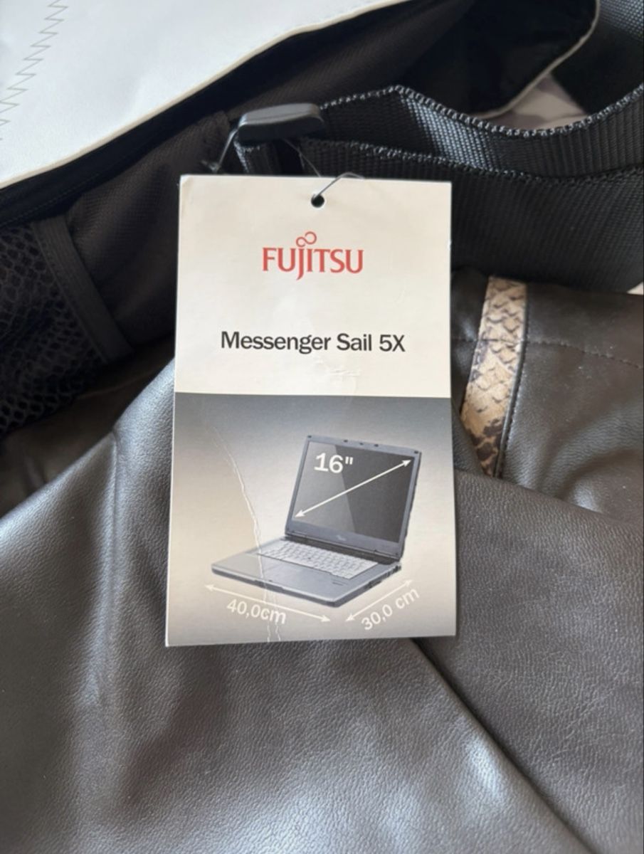 Fujitsu Sacs: Laptoptasche Neu – Neuf (Voir description) à Basel par Brunner.T 3