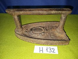 Bügeleisen antik H132