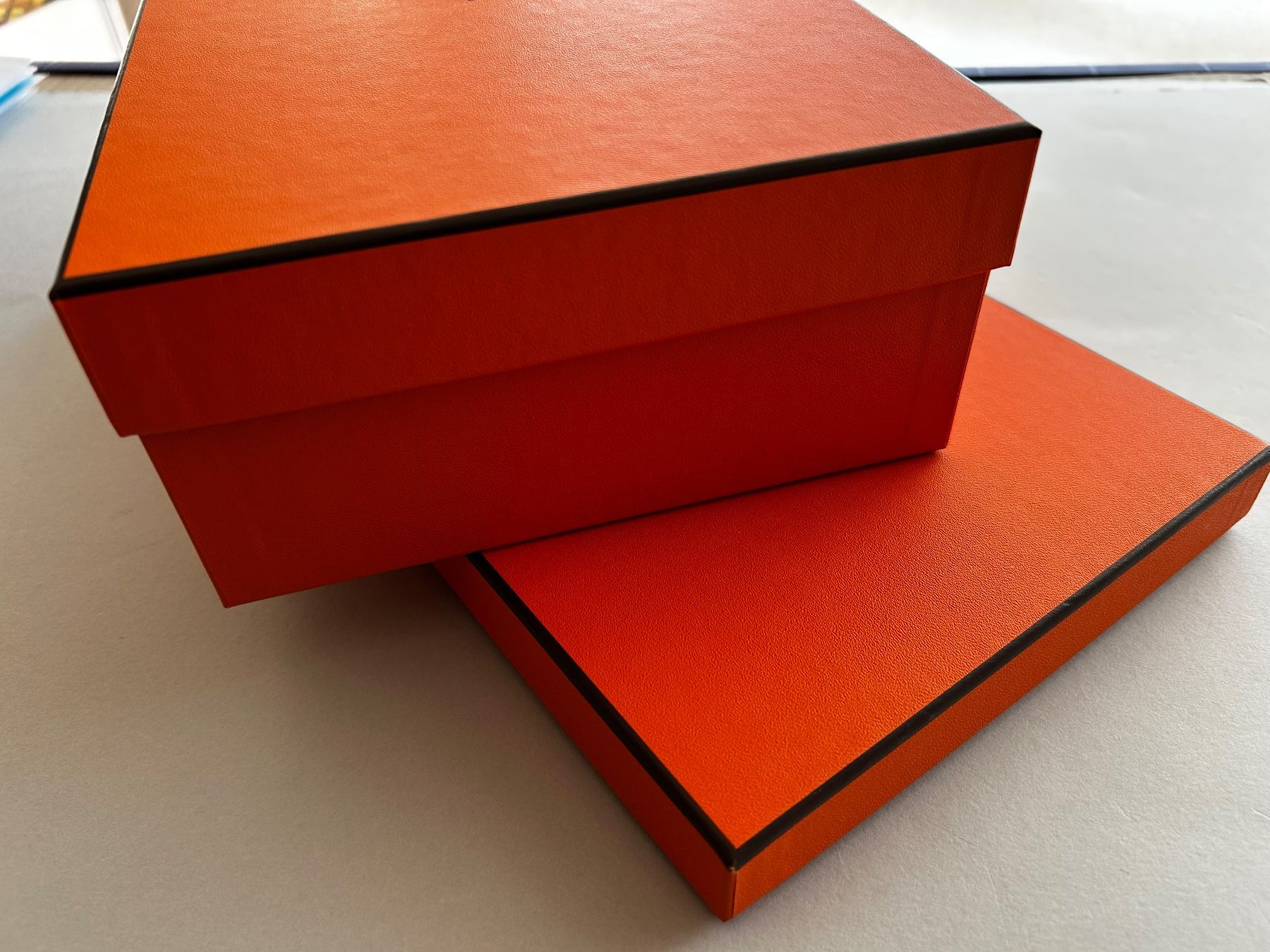 Hermès Sonstige Dekorationen & Accessoires: 2 Hermès Boxen Orange Geschenkboxen Box Set – Gebraucht aus Zürich von Coffeetable88 2