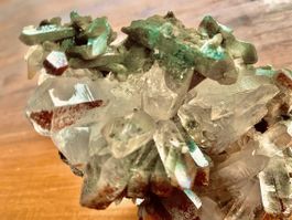 Bergkristall mit Chloriteinschluss & Hämatit, schöner Glanz