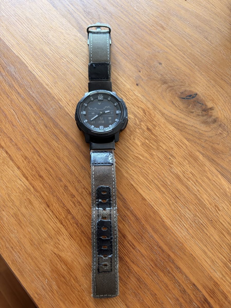 Garmin Smartwatch: Garmin Instinct® Crossover Solar Graphite – Usato da Horgen venduto da Da7siech 1