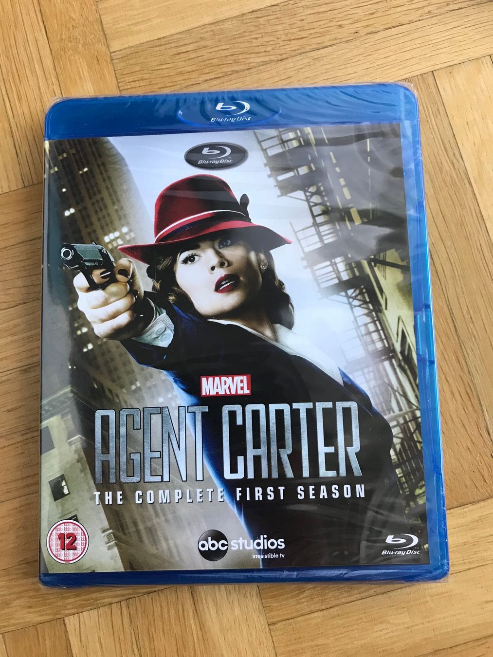 Tutti i DVDs: Marvel's Agent Carter - The Complete First Season - Blu-ray – Nuovo e nell'imballaggio originale da Zürich venduto da Malcom