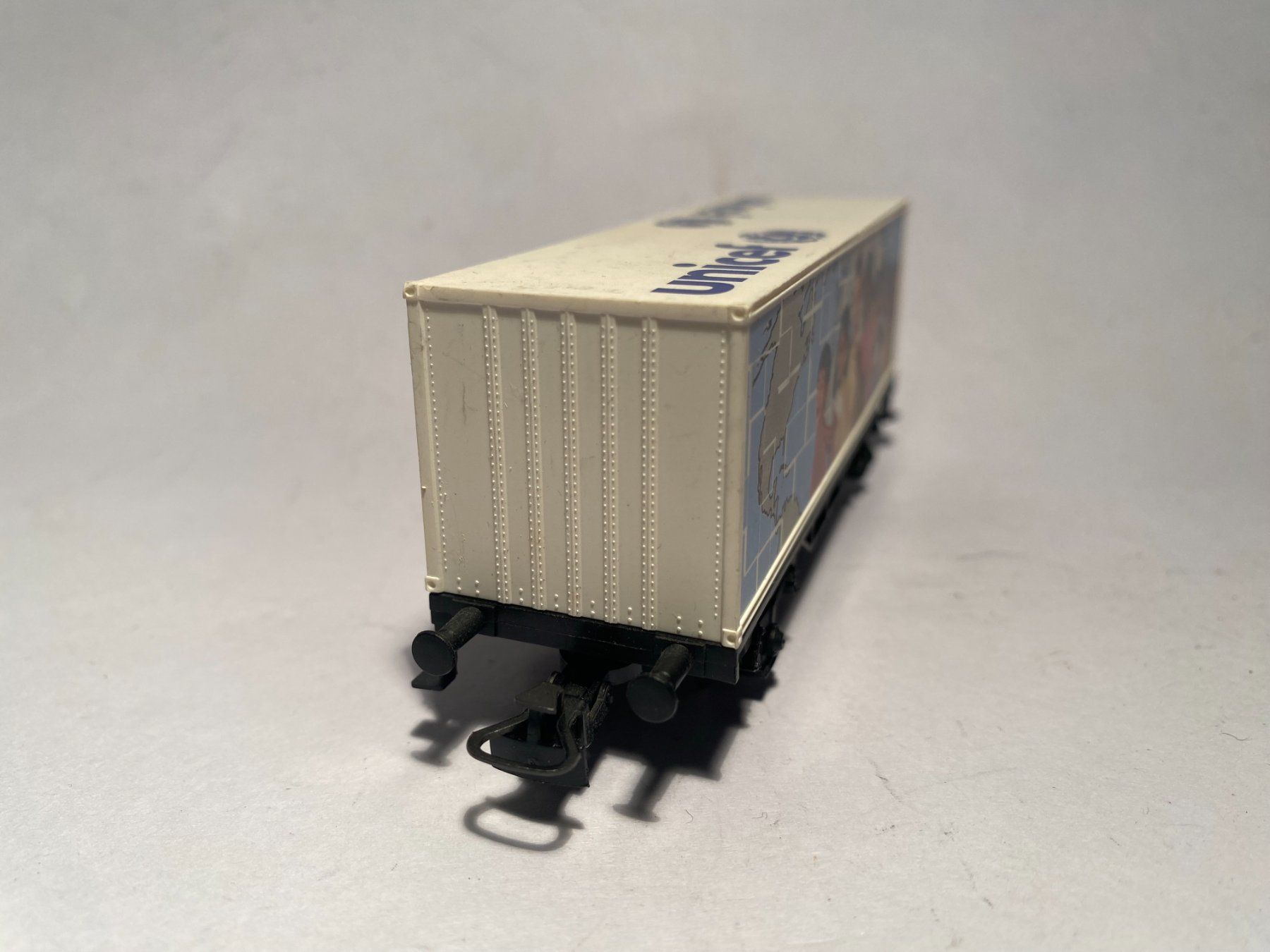 Märklin Modellini di ferrovie: Märklin Containerwagen UNICEF, AC Achsen – Usato da Buchrain venduto da Modellbahn11 2