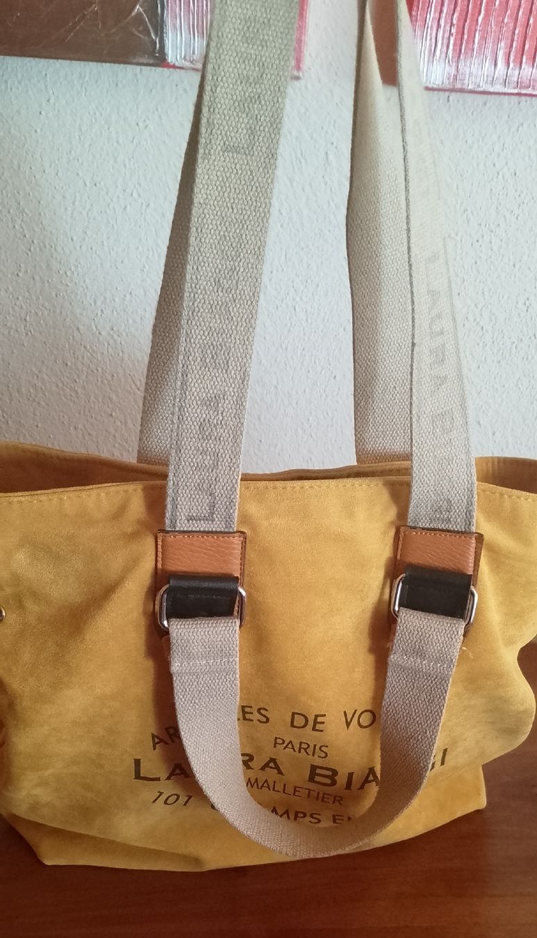 Sacs femmes: Handtasche Laura Biaggi  – D'occasion à Therwil par col_m6rx 1