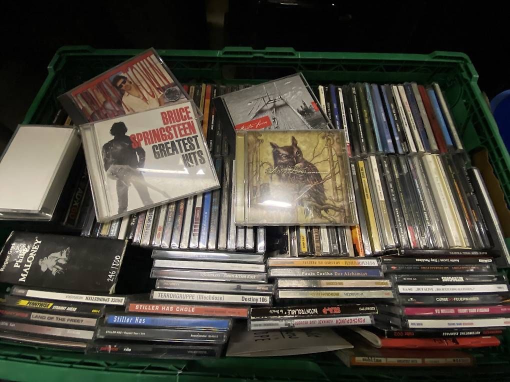 CD: CD Sammlung / Ca. 150 CDs – Usato da Bottmingen venduto da Bordsteinkante 2