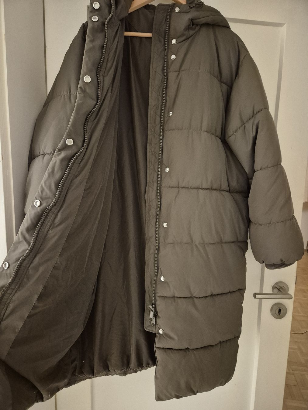 H&M Cappotti: Pufferjacke Damen – Usato da St. Gallen venduto da Franziska1988 2