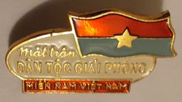 Antike, schöne Anstecknadel mit der Flagge von Vietnam