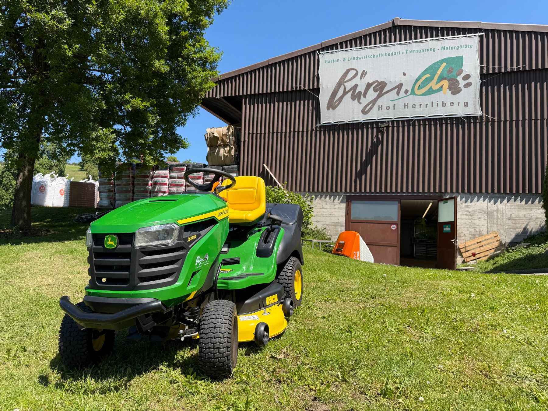 Tagliaerba: Rasentraktor John Deere X167R – Usato da Herrliberg venduto da Herby7 5