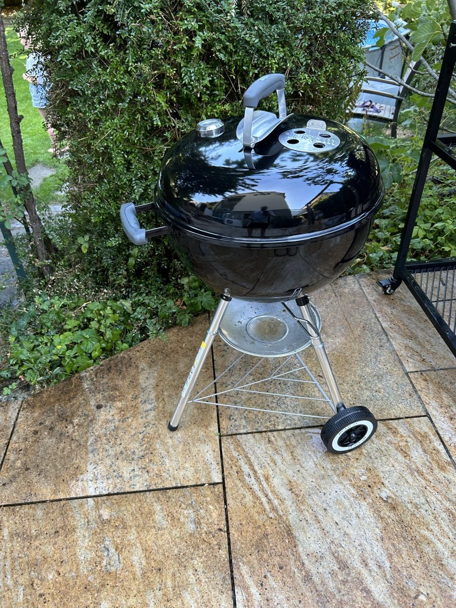 Grils: Weber Holzkohlegrill – D'occasion à Basel par marcvo 1