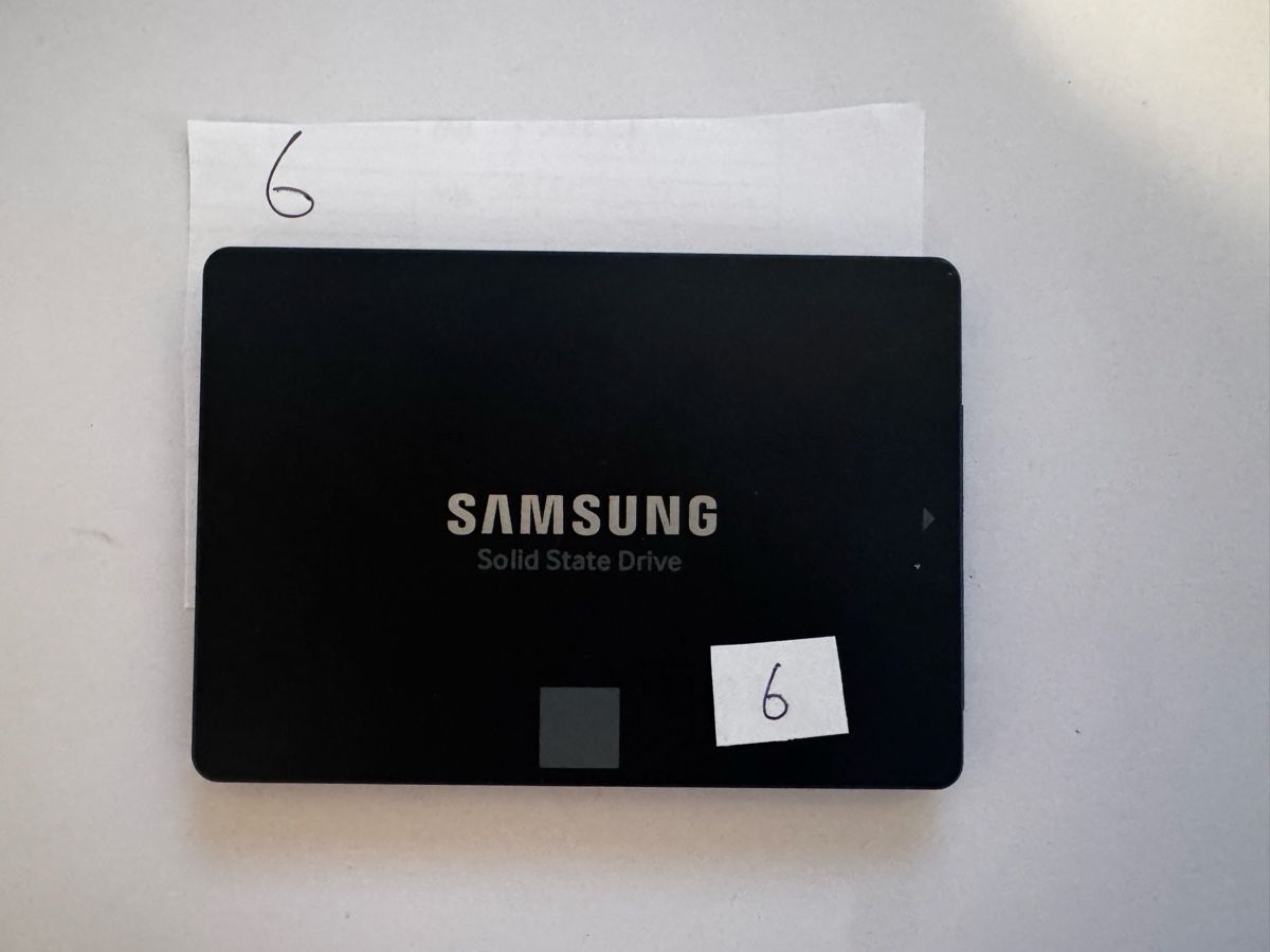 Samsung Dischi rigidi: Samsung SSD 870 EVO 1TB [6] – Nuovo (secondo la descrizione) da Reinach BL venduto da leo_d9bs